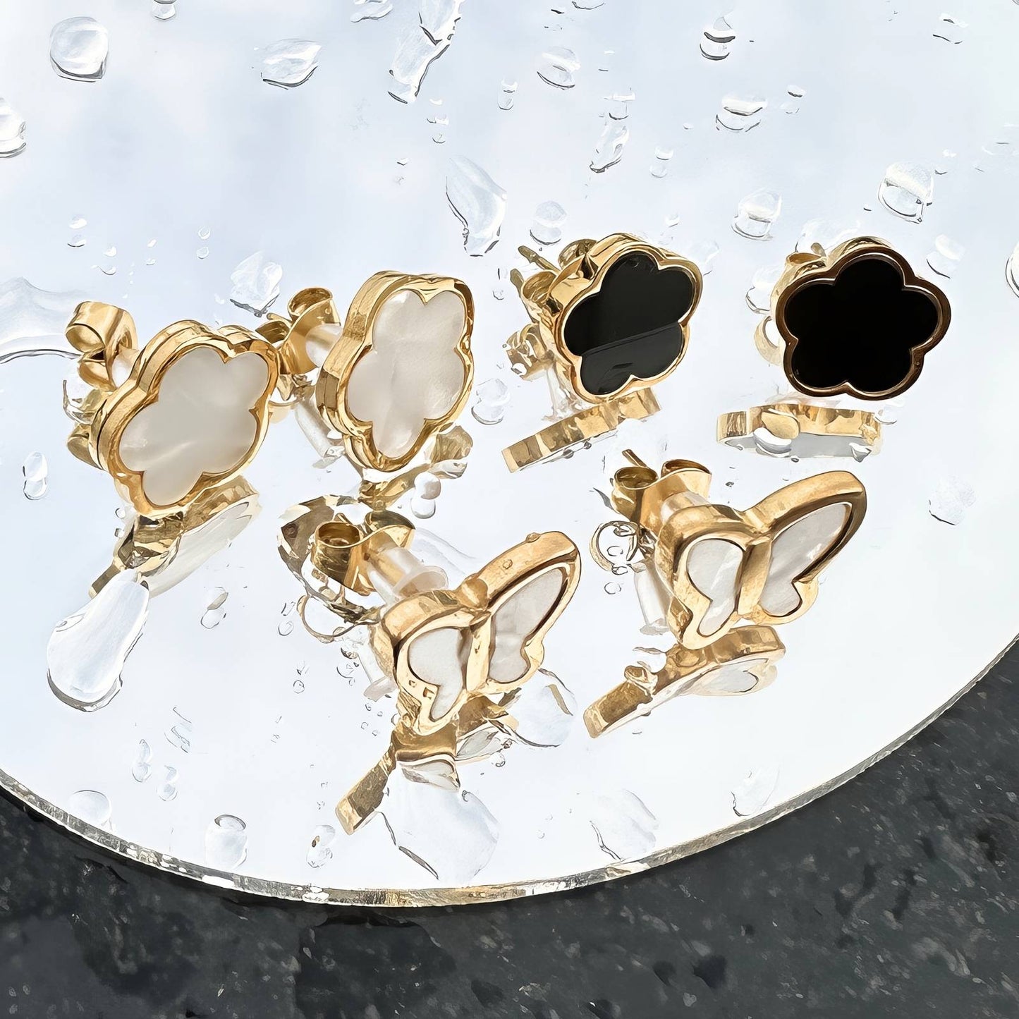 Daisy white flower 18k gold plated stud earrings