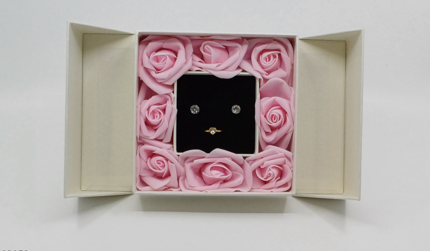 Pink rose gift box