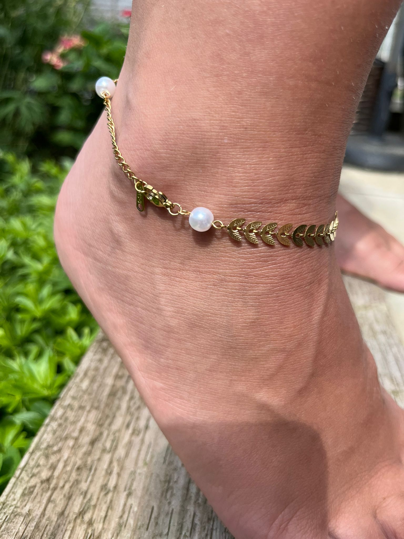 Athena is an 18k AAA gold plated pearl and leaf anklet