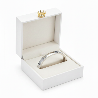 Bella Bangle Gift Box with Flat Front Crown